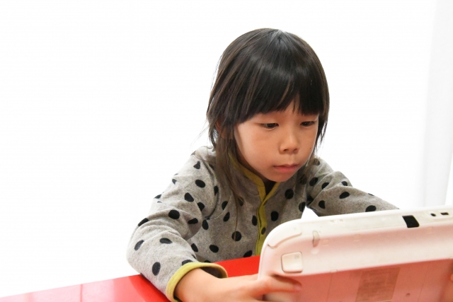 子供のゲーム時間にルールは必要？上手に付き合うためにできることは？